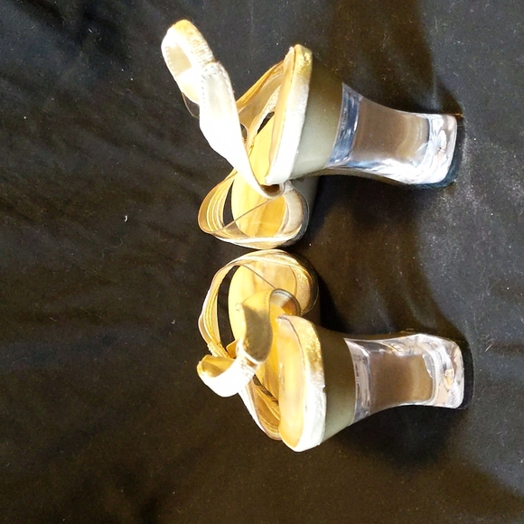 Catwalk Beige Chunk Clear High Heels - Picture 4 of 6